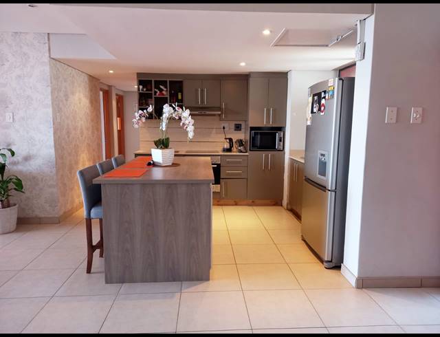 2 BEDROOM APARTMENT FOR SALE IN POINT WATERFRONT